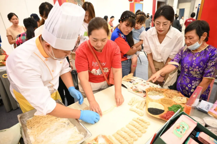 �����Ĺ���ʱ ��̩����Բ������������������ר���ݳ������Ƚ���