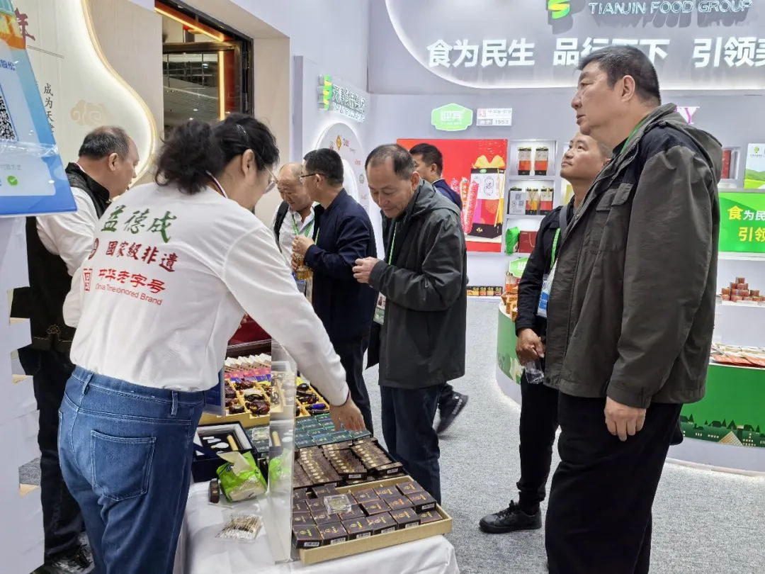 cec5e3e78ad78f45d62384d7343d94bf